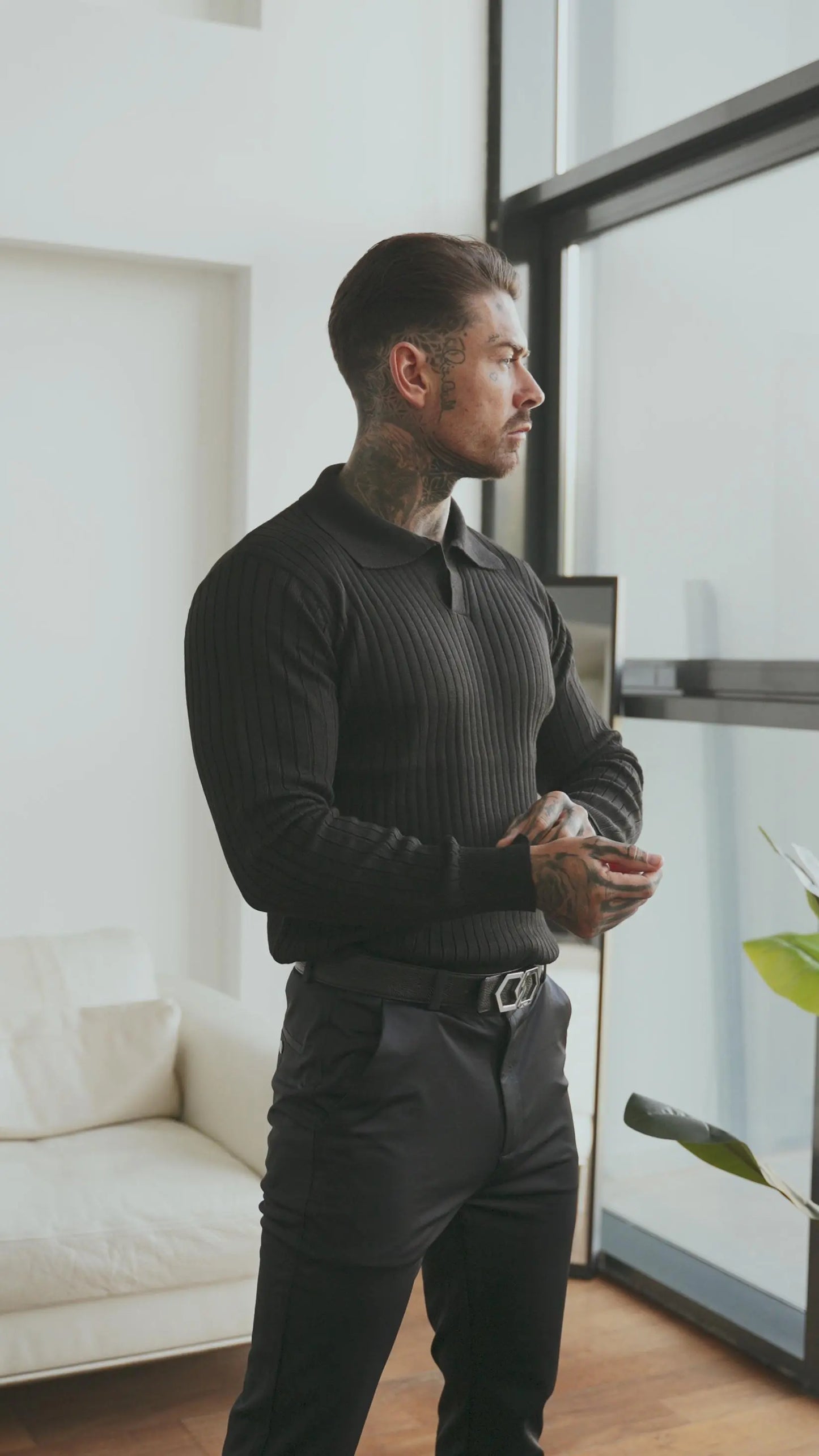 Sogno: Muscle Fit Knit Sweater Soliqlo