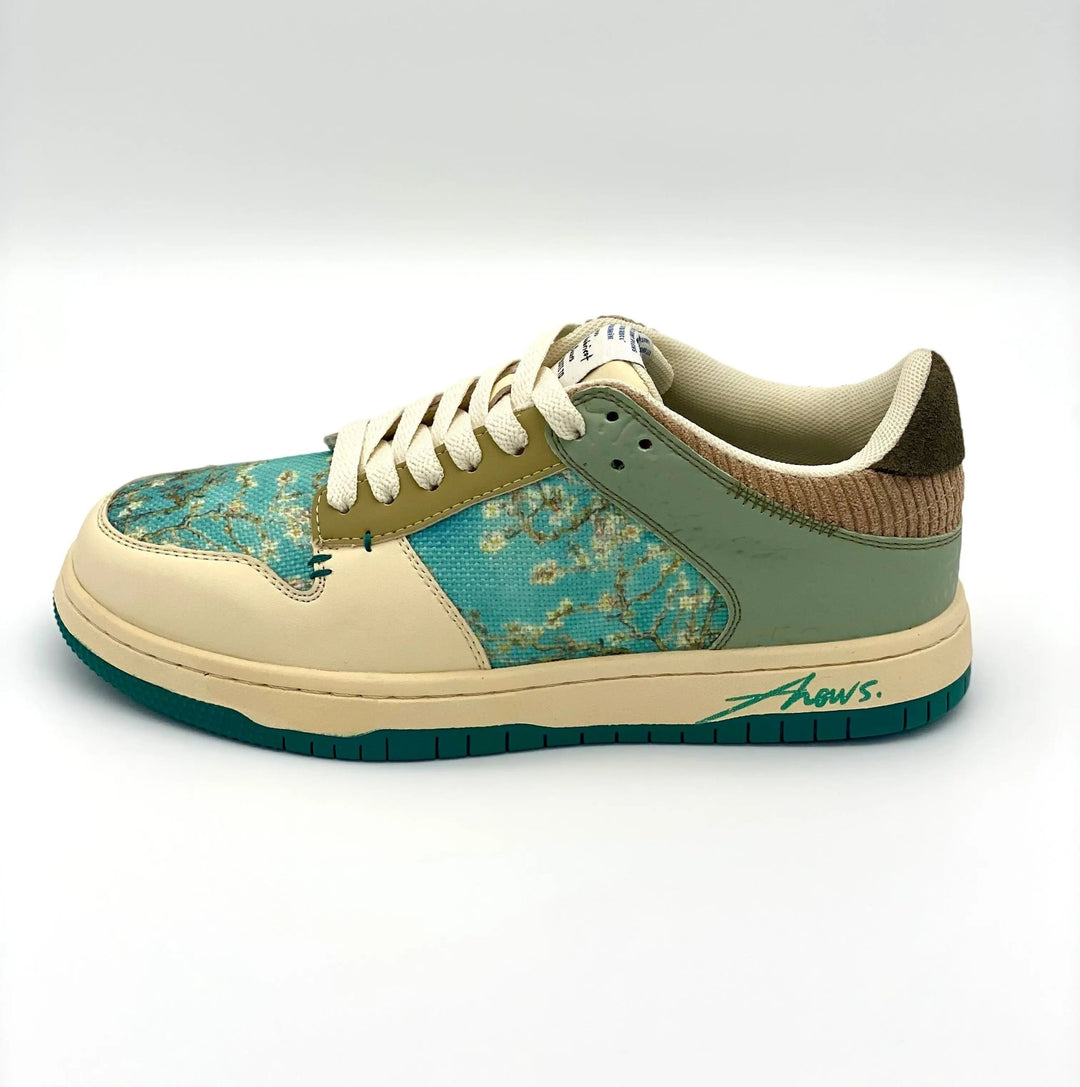 Canvas Bloom Sneakers - Soliqlo