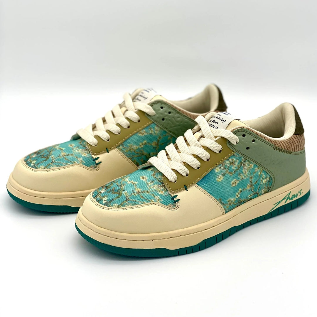 Canvas Bloom Sneakers - Soliqlo