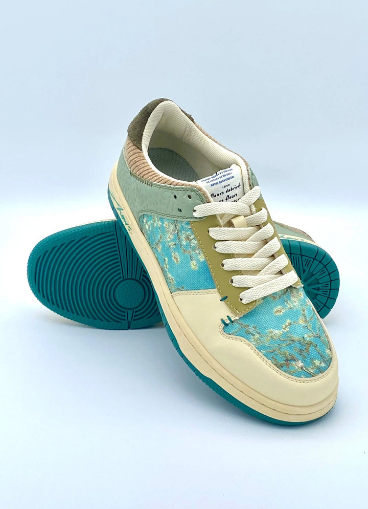 Canvas Bloom Sneakers - Soliqlo