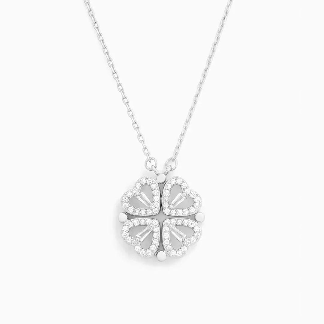 Clover Charm Necklace - Soliqlo