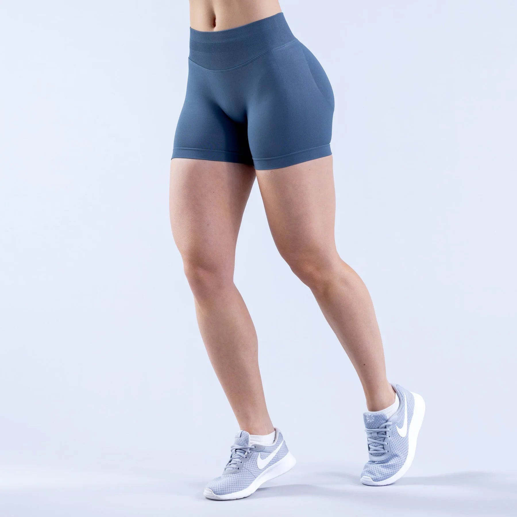 Form Fit Shorts - Soliqlo