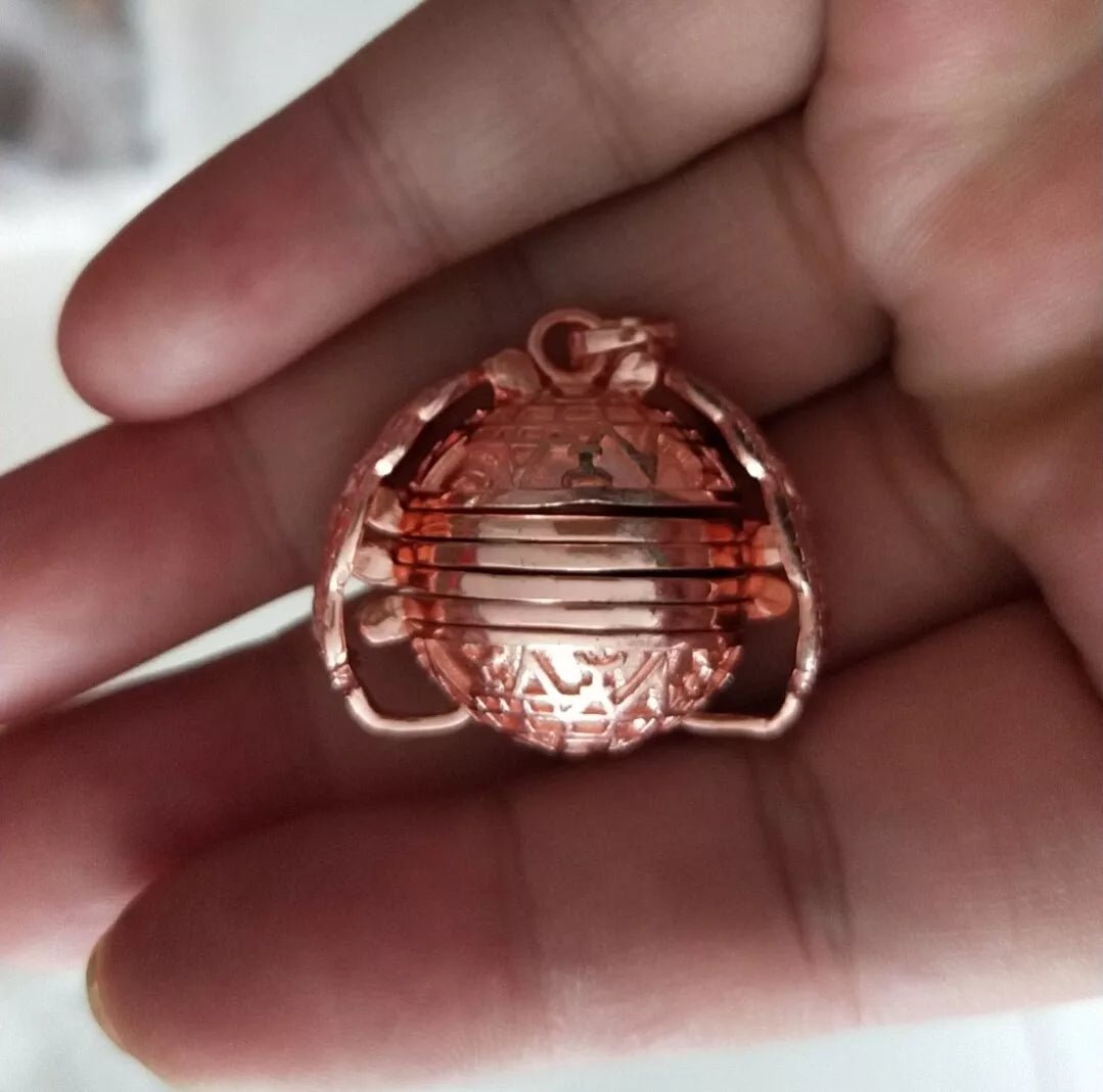 lusailstore - Foldable Photo Pendant Accessories - Soliqlo